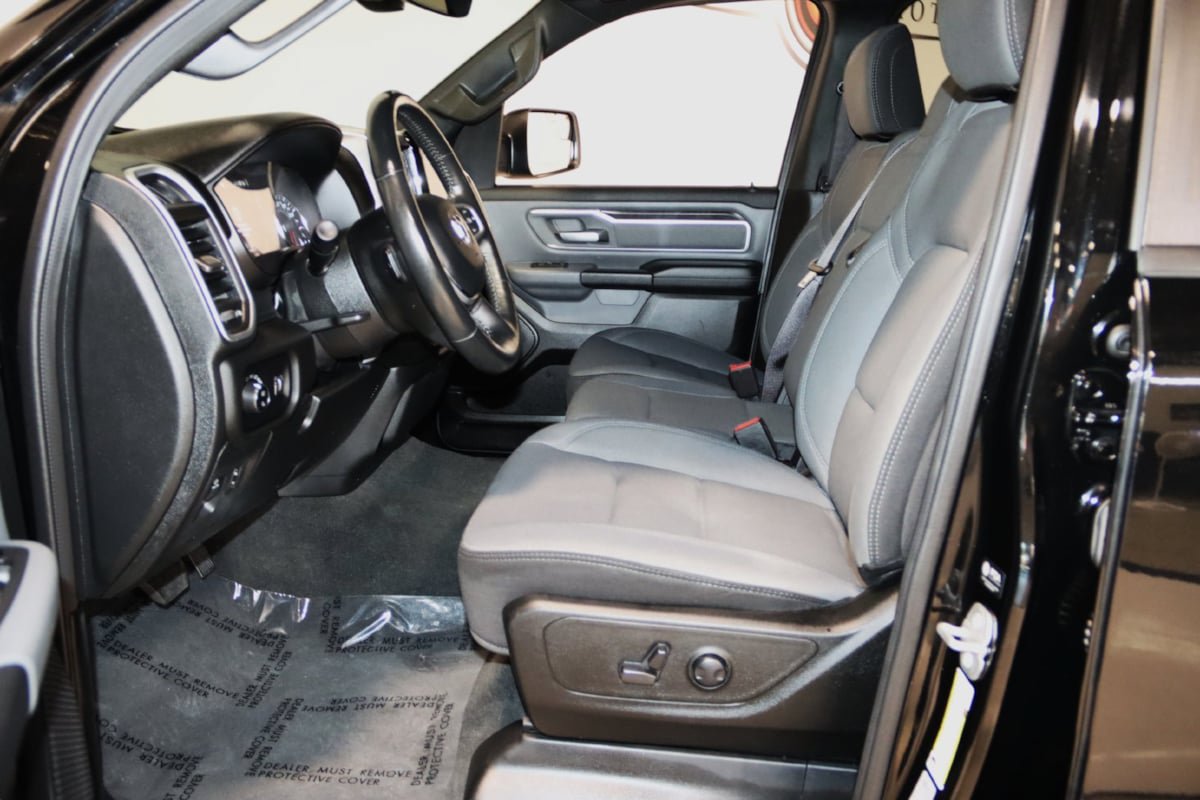 Used 2023 RAM 1500 Big Horn AWD/4WD image 40