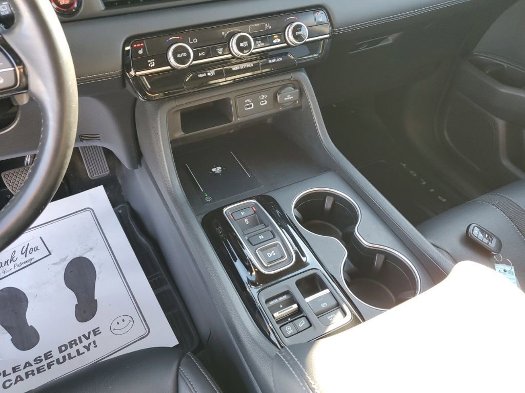 Certified 2023 Honda Pilot Touring image 20