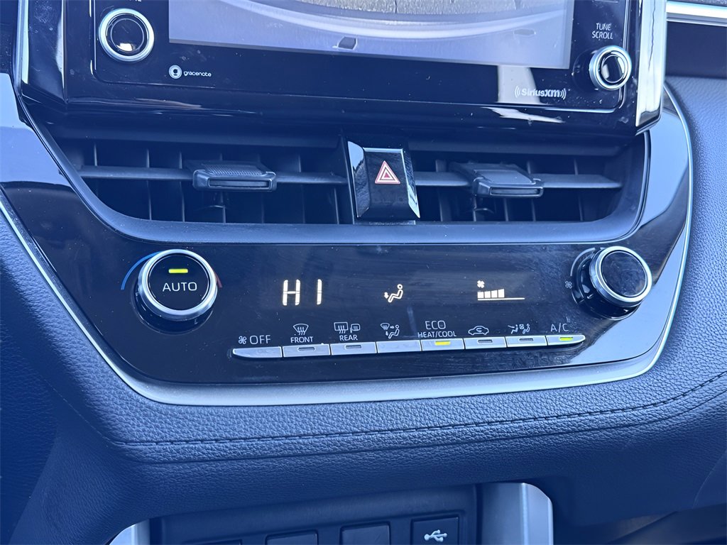 Used 2022 Toyota Corolla Cross LE image 32