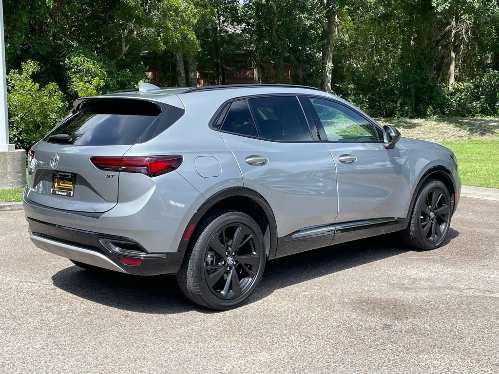 Used 2023 Buick Envision Preferred image 3