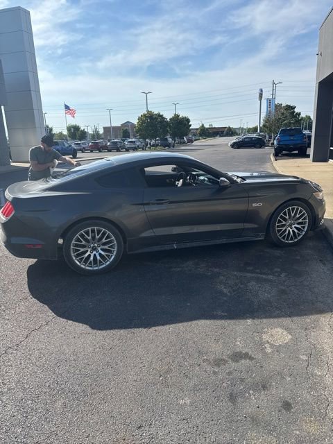 Used 2017 Ford Mustang GT w/ GT Performance Package RWD image 8