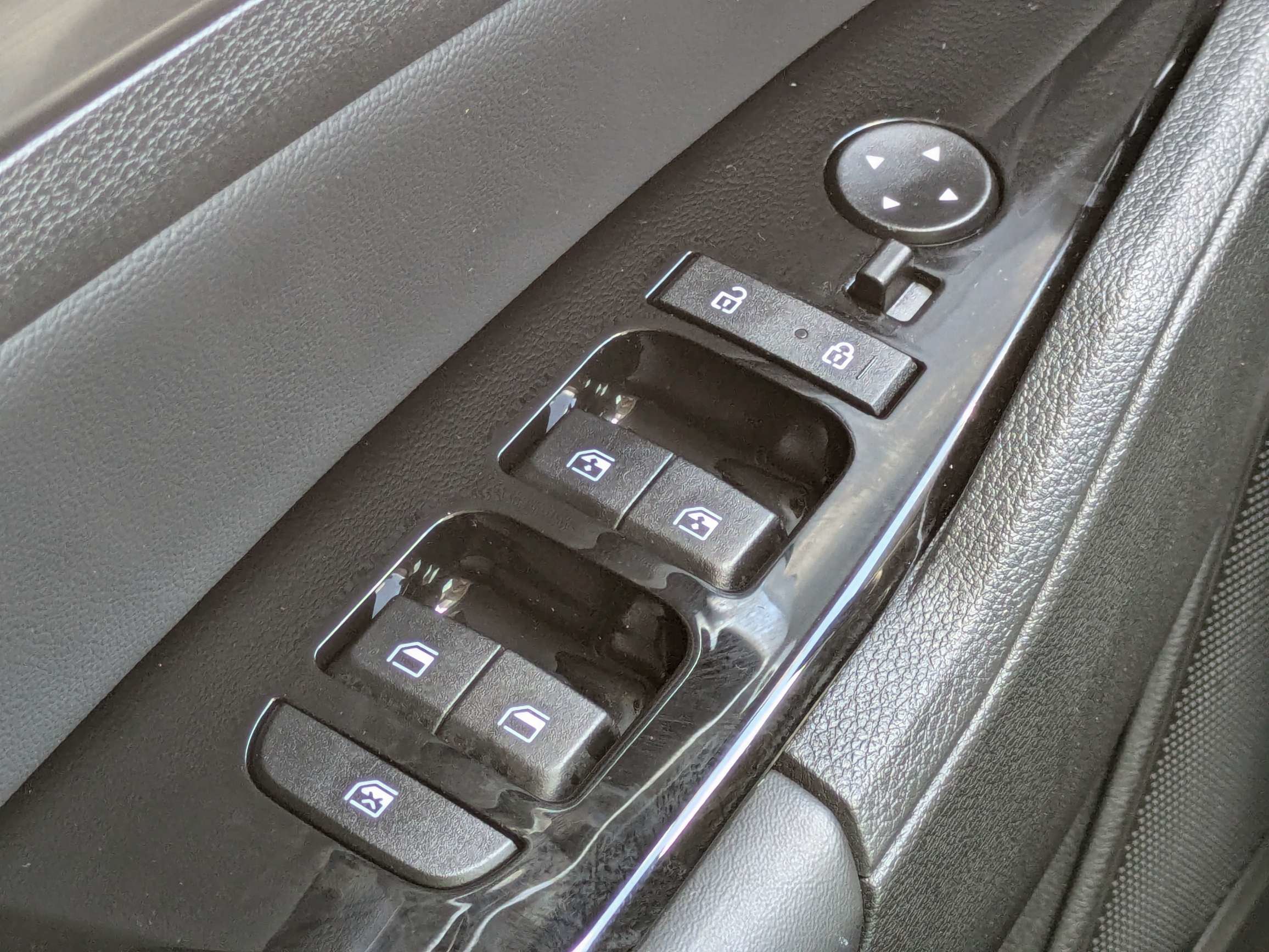 Certified 2023 Kia Sportage EX FWD image 28