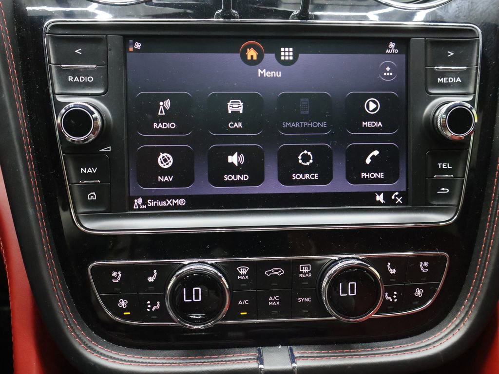 Used 2019 Bentley Bentayga image 27