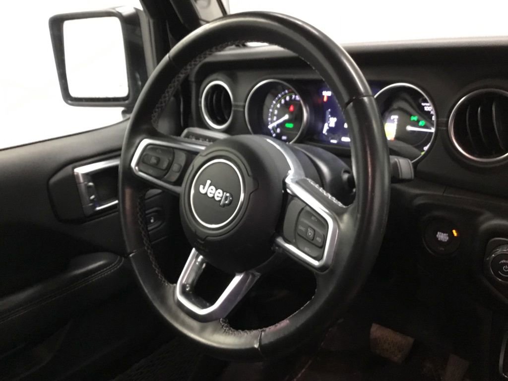 Used 2022 Jeep Wrangler Unlimited Sahara image 28