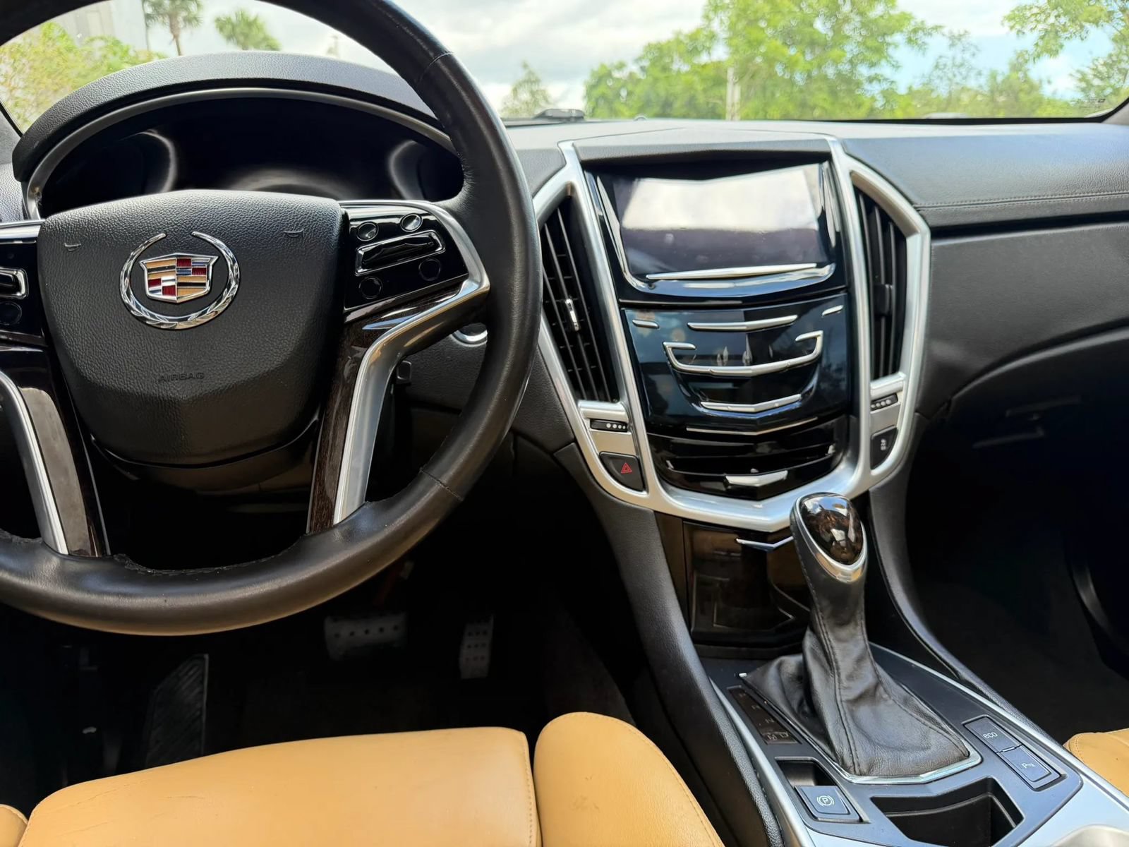 Used 2015 Cadillac SRX Luxury AWD/4WD image 32