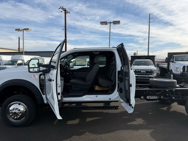 New 2026 Ford F550 4x4 Supercab Super Duty image 13