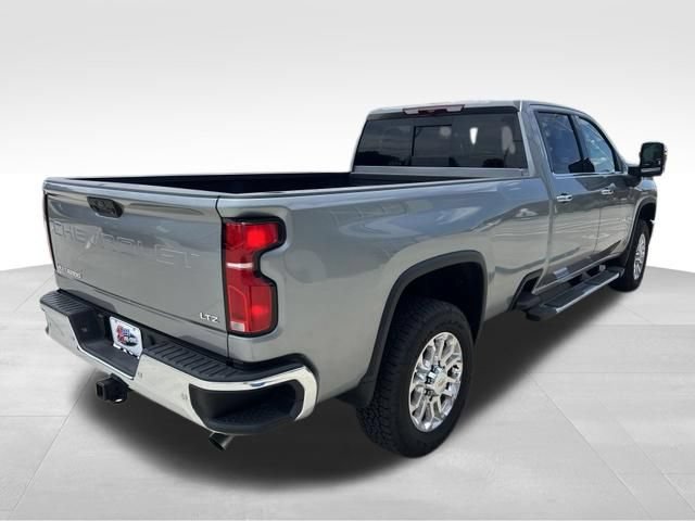 Used 2025 Chevrolet Silverado 2500 LTZ w/ LTZ Plus Package AWD/4WD image 7