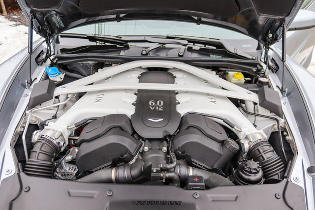 Used 2014 Aston Martin Vanquish Coupe image 16