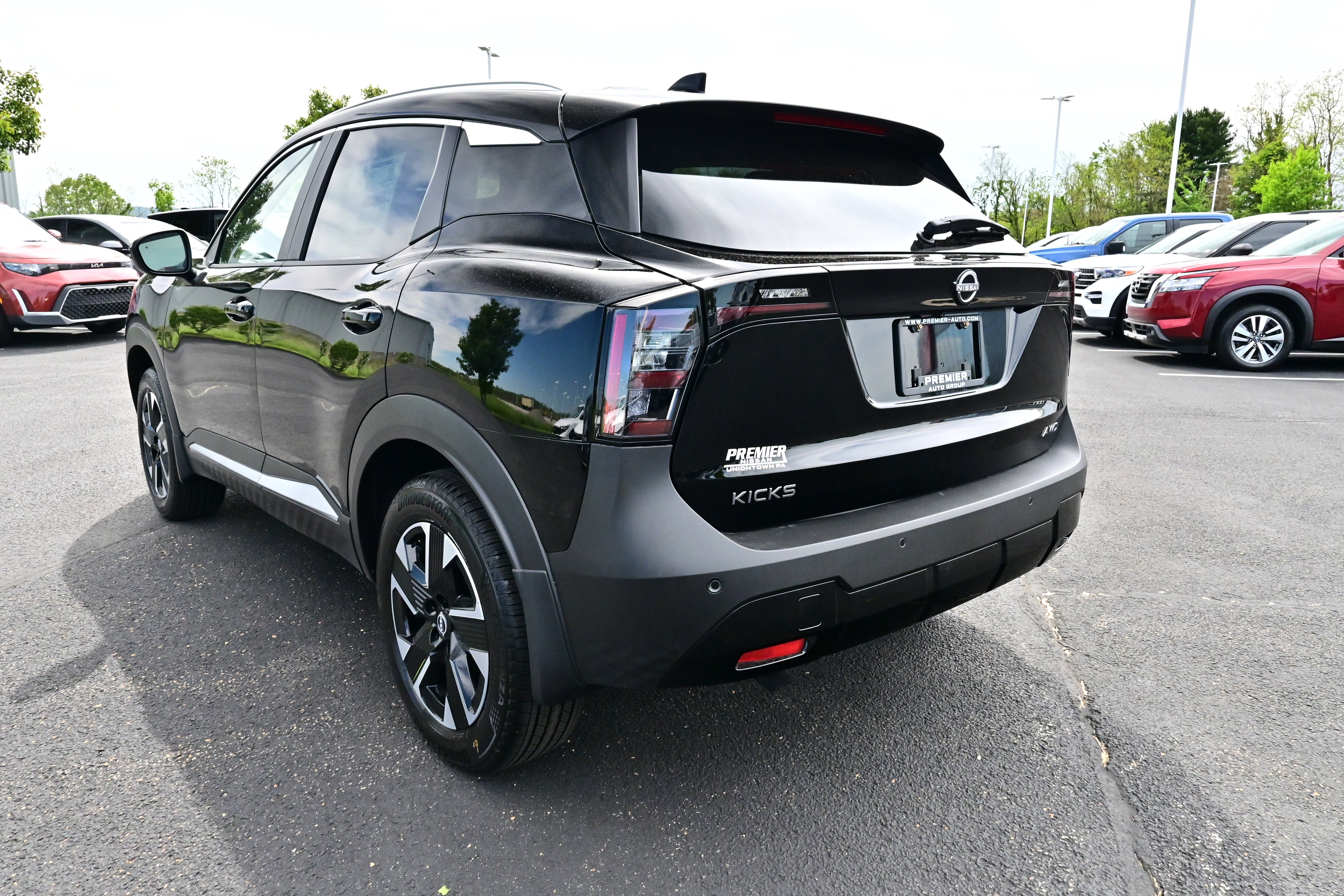 New 2026 Nissan Kicks SV w/ SV Premium Package AWD/4WD image 8