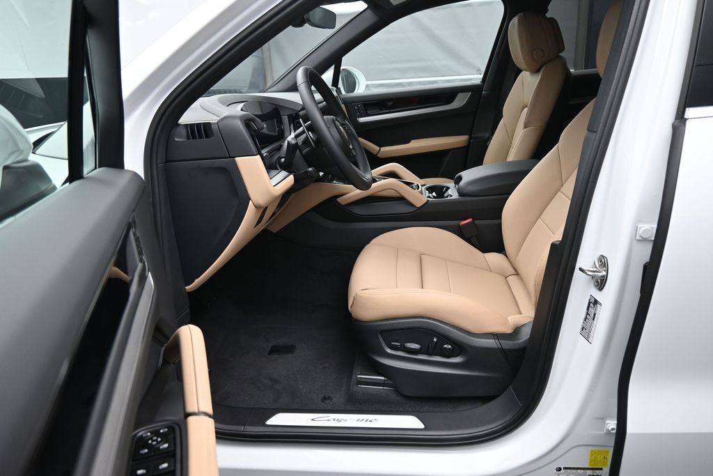 New 2026 Porsche Cayenne AWD/4WD image 6