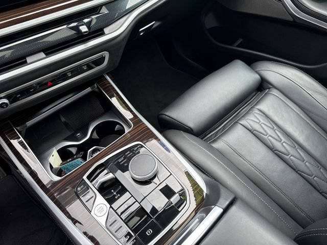 Used 2026 BMW X7 xDrive40i AWD/4WD image 17