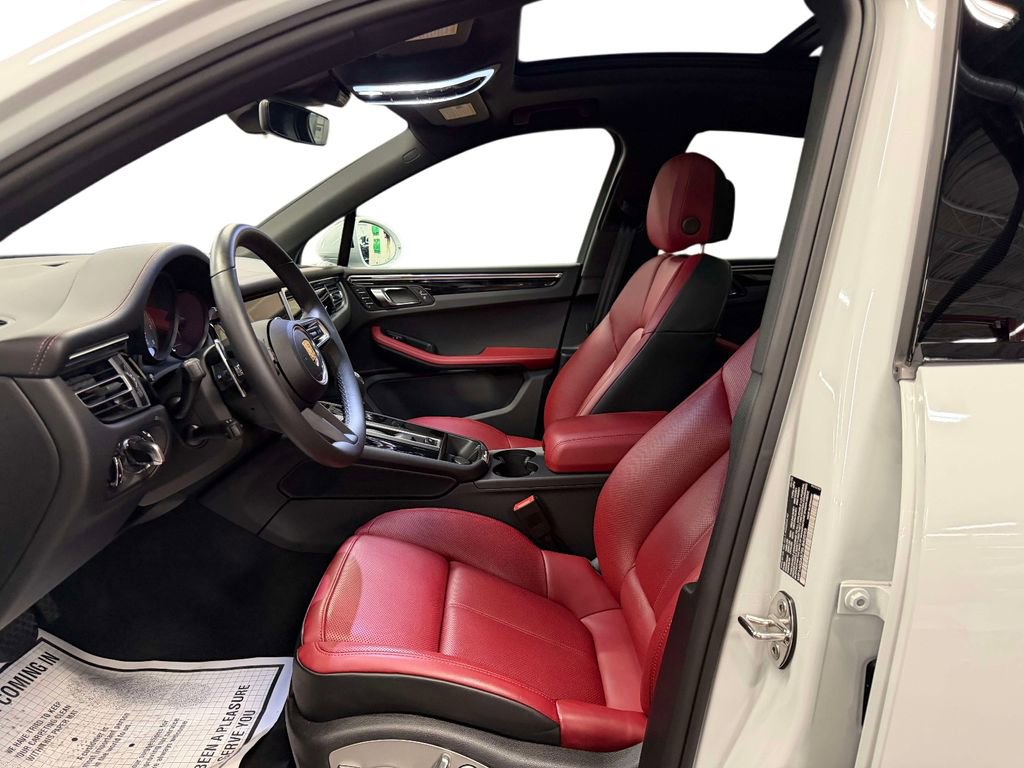 Used 2025 Porsche Macan S AWD/4WD image 26