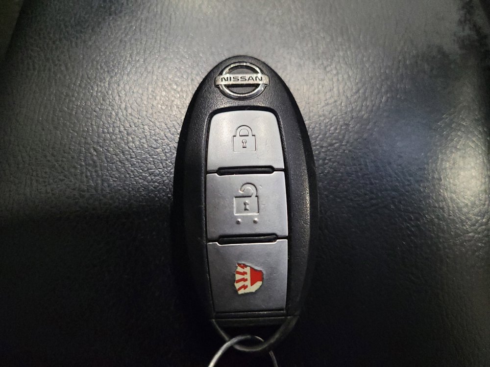 Used 2016 Nissan Rogue SV AWD/4WD image 32