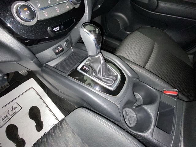 Used 2018 Nissan Rogue S AWD/4WD image 19
