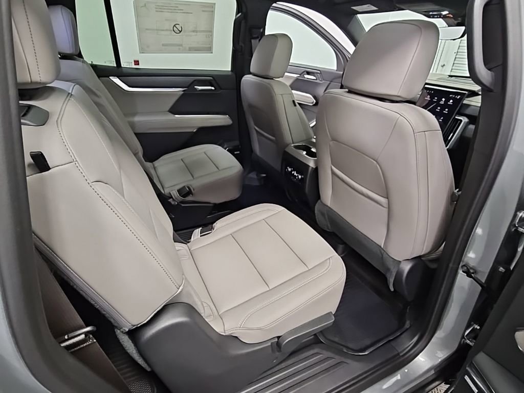 New 2026 GMC Acadia Elevation w/ Black Edition FWD image 38