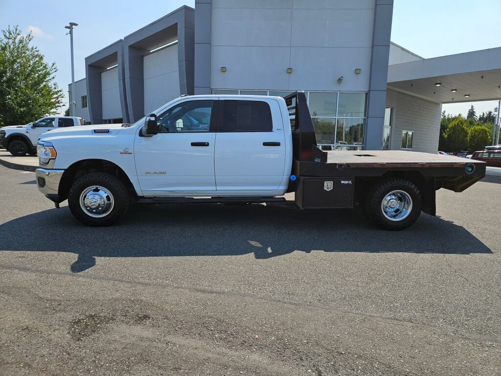 Used 2024 RAM 3500 SLT w/ Quick Order Package 2YG SLT AWD/4WD image 2