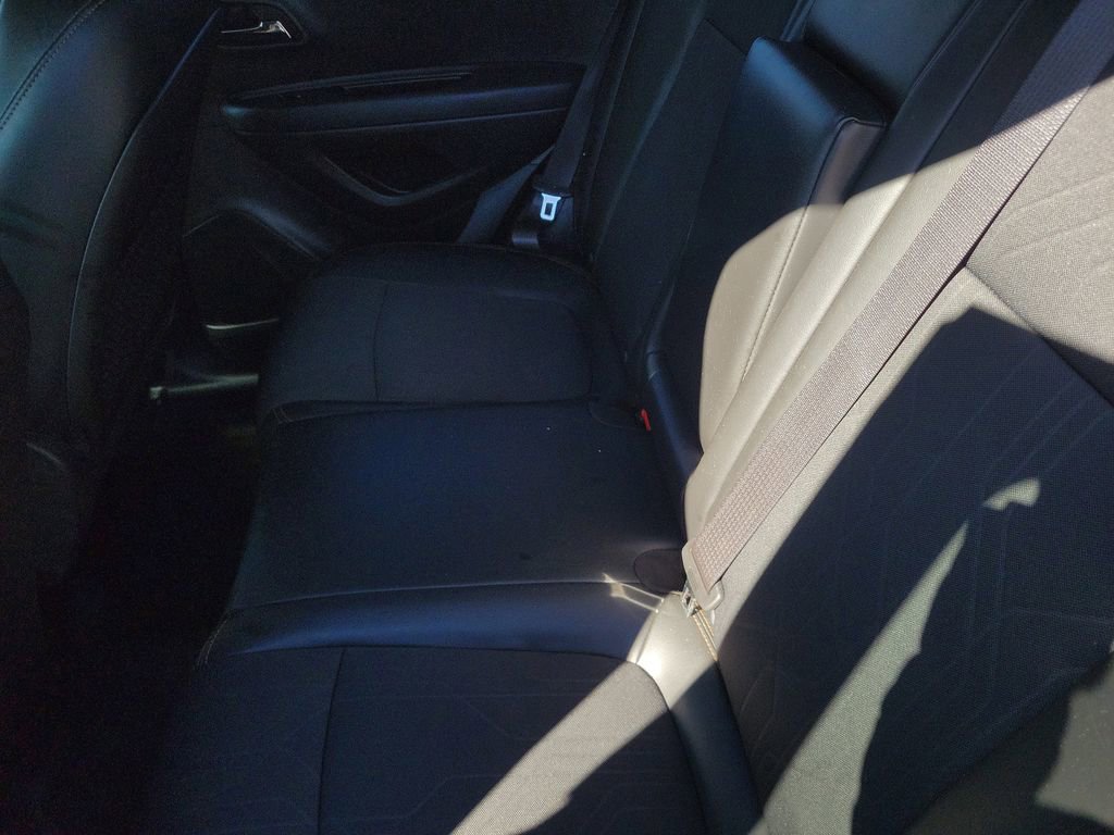 Used 2018 Chevrolet Trax LT w/ LT Convenience Package image 11