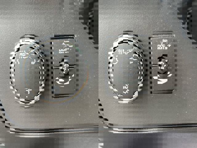 New 2025 Chevrolet Express 3500 w/ Power Convenience Package RWD image 17