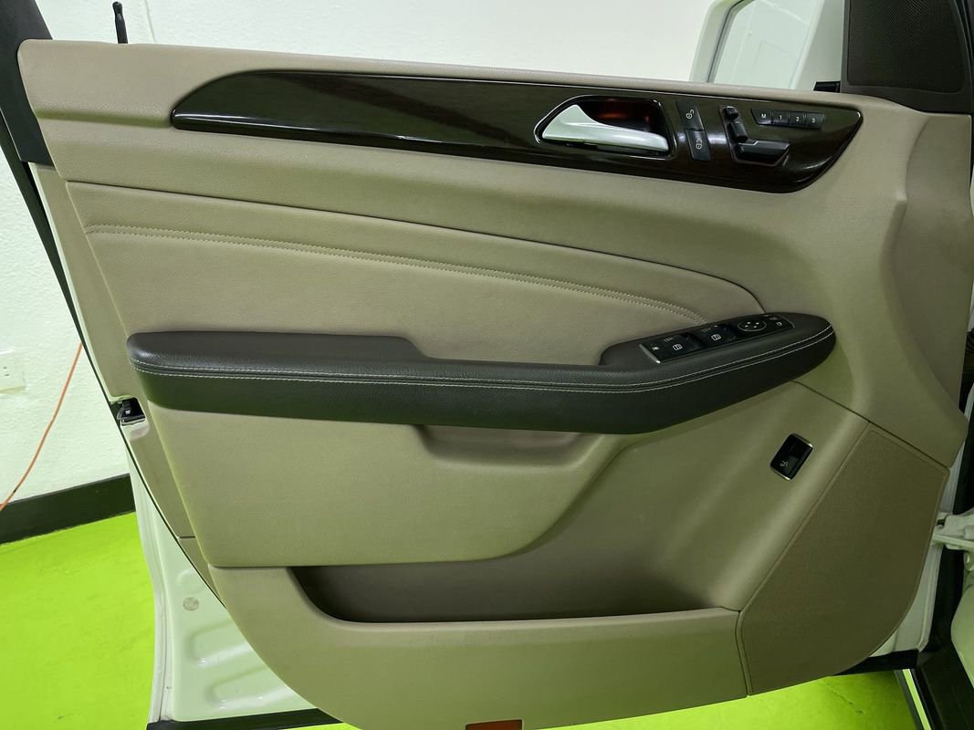 Used 2012 Mercedes-Benz ML 350 4MATIC w/ Premium 1 Pkg image 16