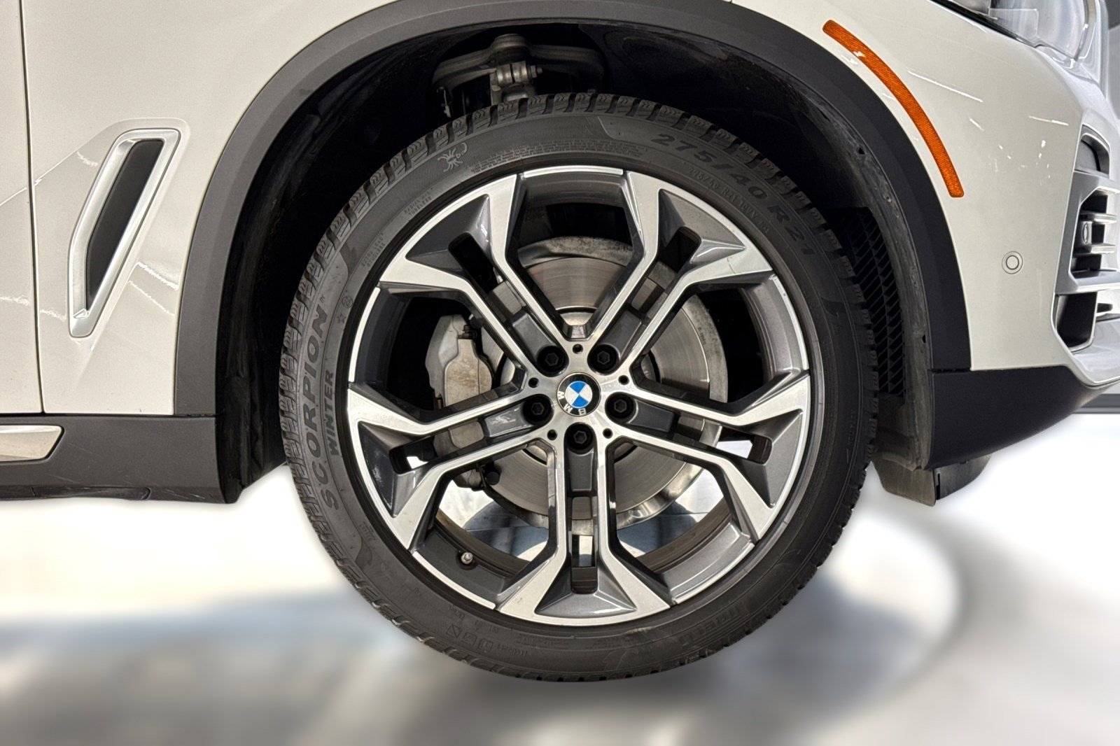 Certified 2023 BMW X5 xDrive40i w/ Parking Assistance Package AWD/4WD image 12