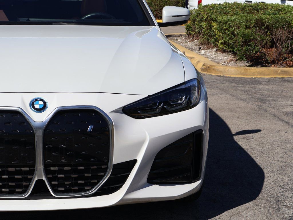 Used 2023 BMW i4 eDrive40 w/ M Sport Package image 13