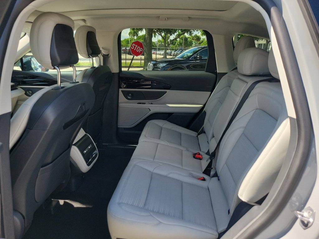 New 2026 Lincoln Nautilus Reserve AWD/4WD image 13