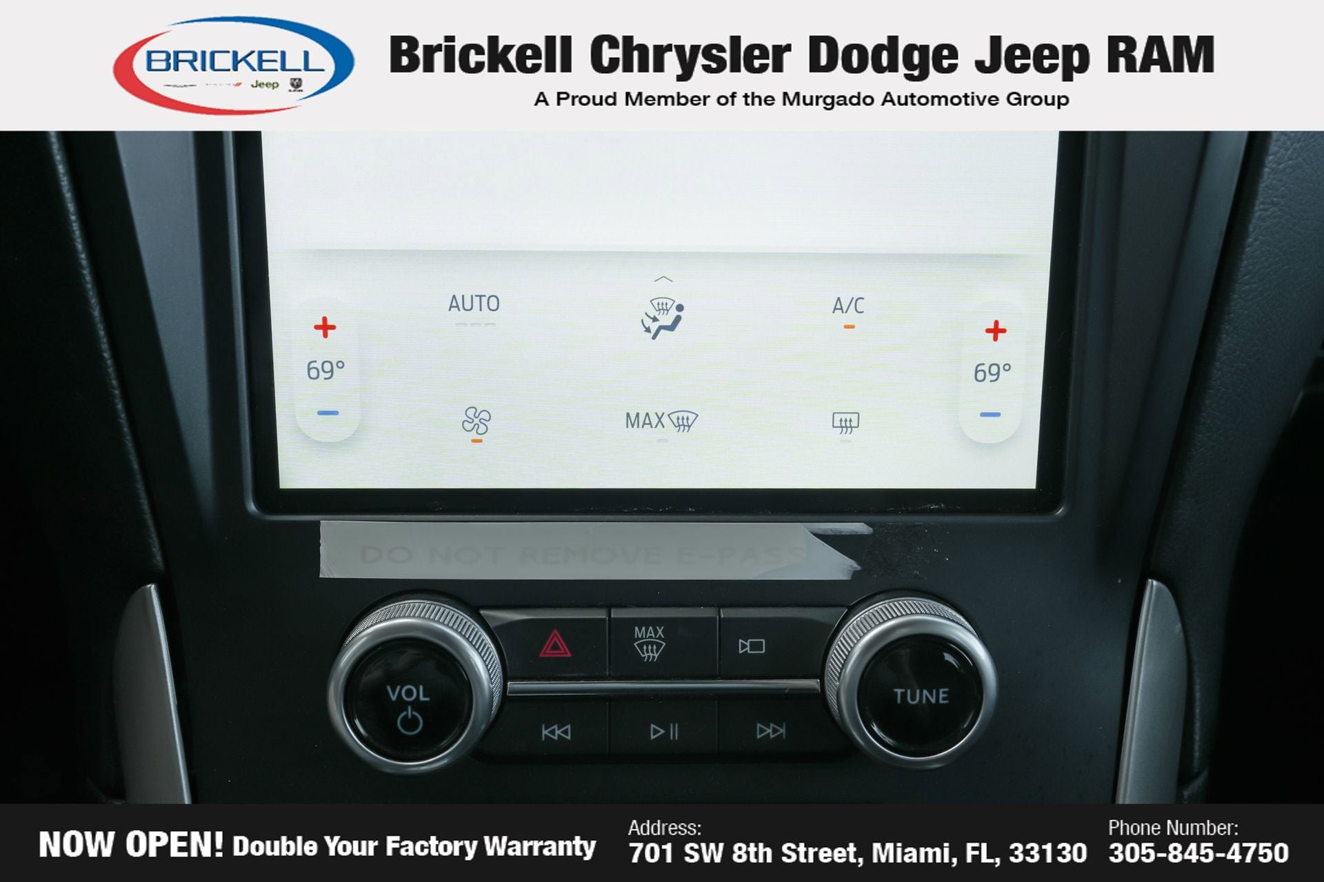 Used 2023 Ford Edge SE AWD/4WD image 13
