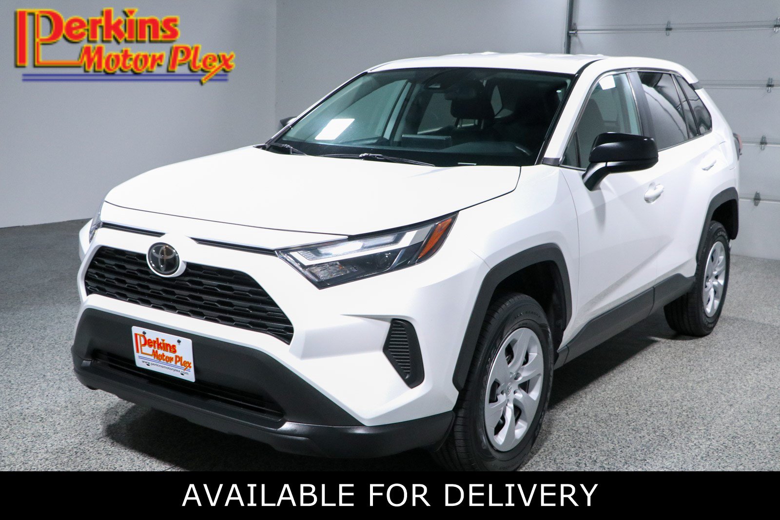 Used 2024 Toyota RAV4 LE FWD image 1