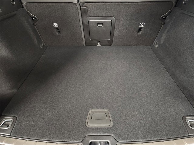 New 2025 Volvo XC60 B5 Plus w/ Climate Package image 34