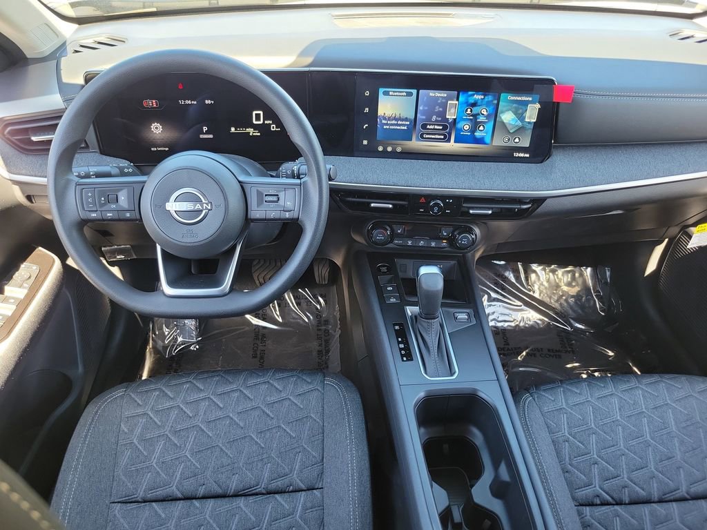 New 2026 Nissan Kicks SV w/ SV Premium Package image 4