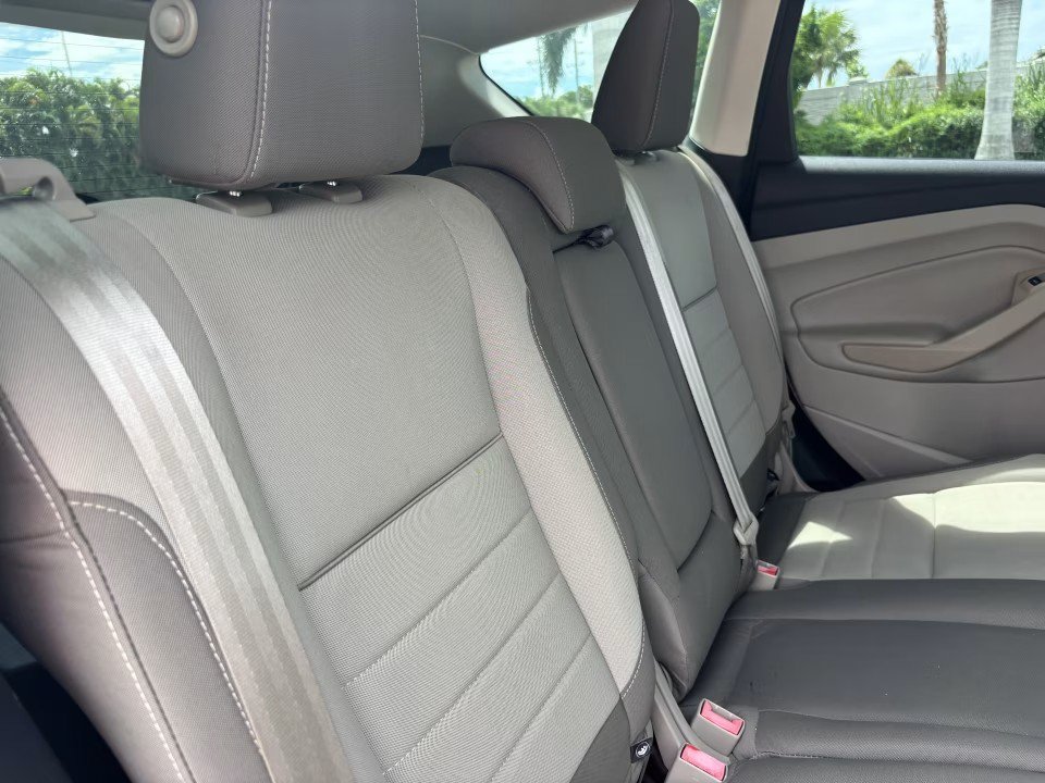 Used 2013 Ford Escape SE FWD image 18