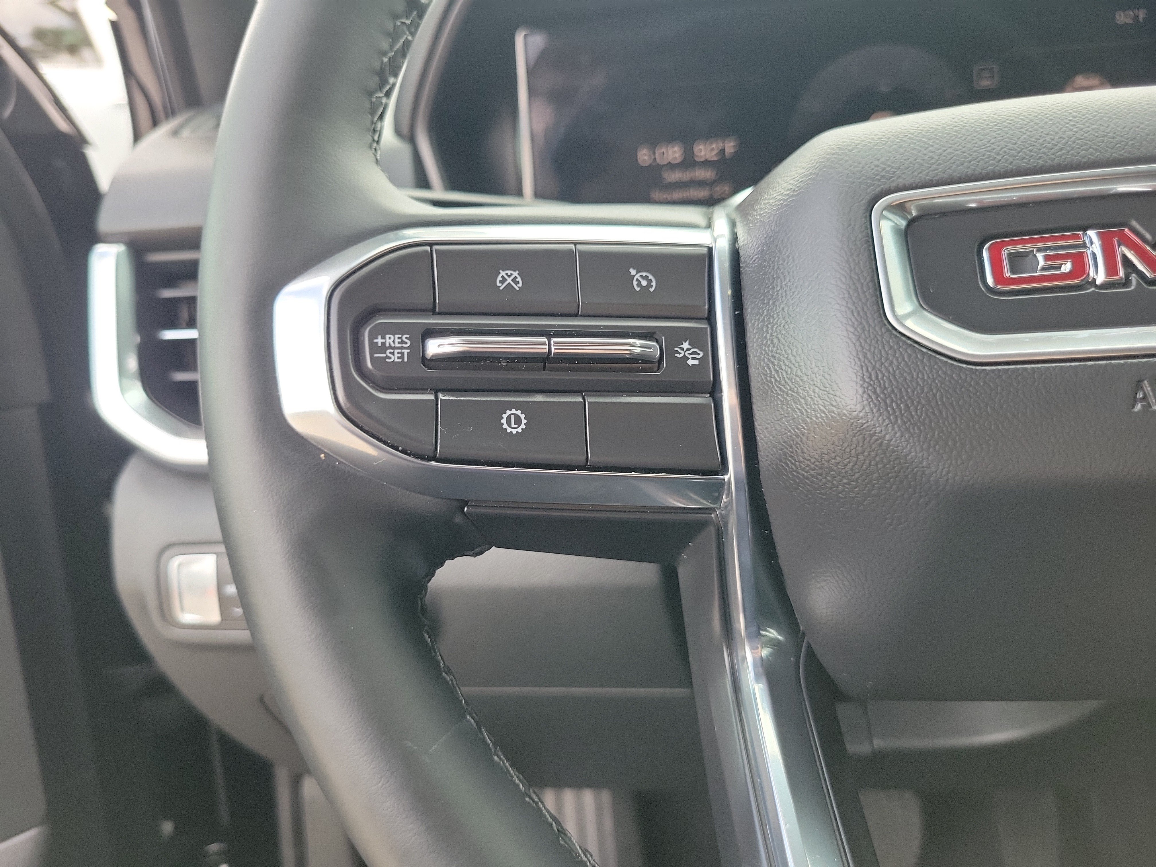 Used 2025 GMC Terrain Elevation w/ Black Edition AWD/4WD image 19