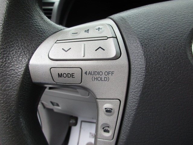 Used 2010 Toyota Camry LE FWD image 21