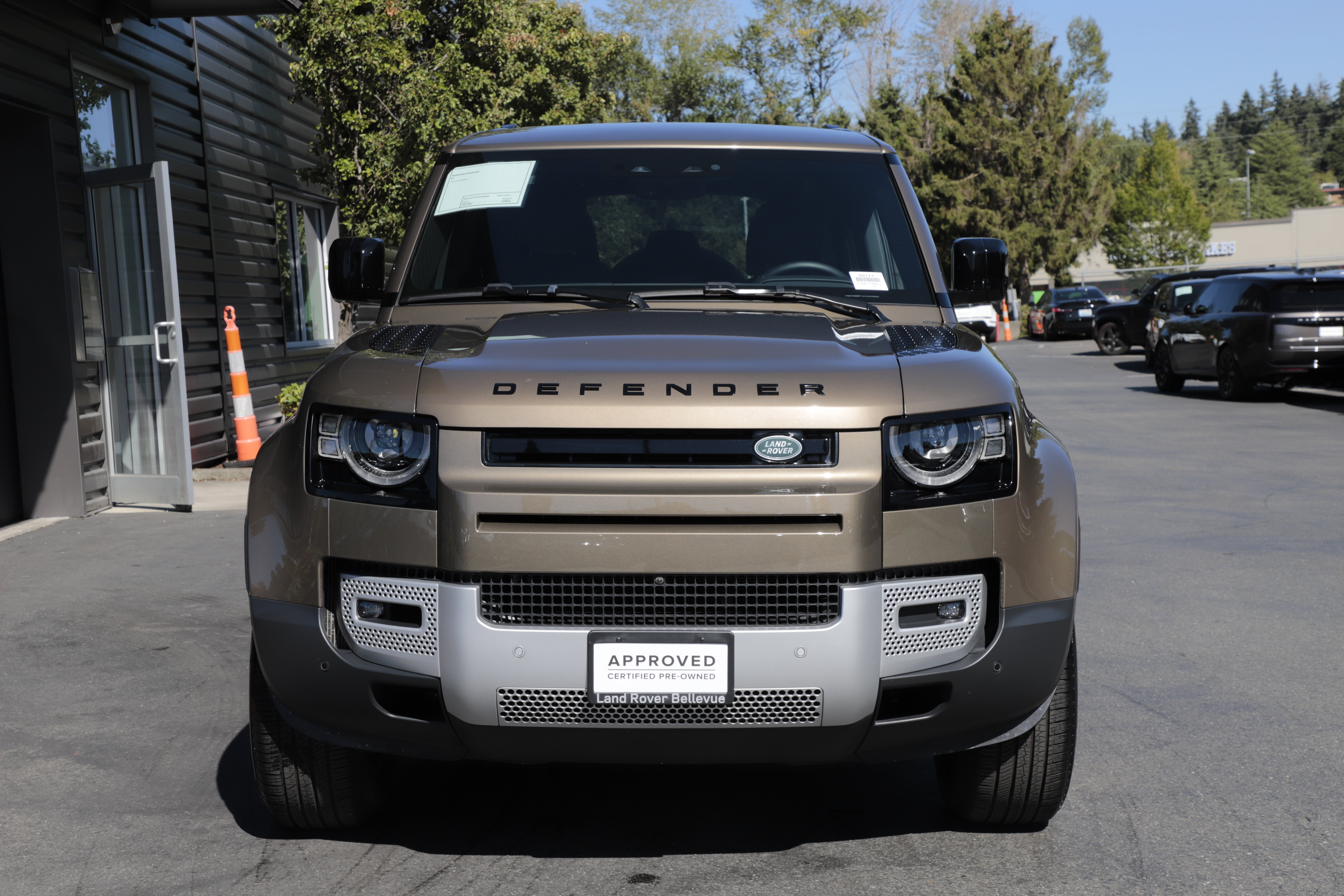 Certified 2025 Land Rover Defender 110 S AWD/4WD image 4