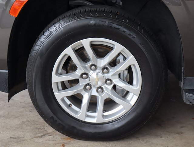 Used 2021 Chevrolet Suburban LT image 11