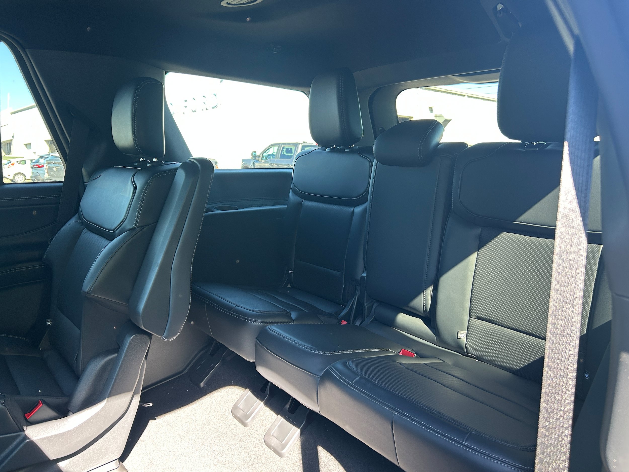 New 2026 Ford Expedition Platinum w/ Stealth Performance Package AWD/4WD image 13