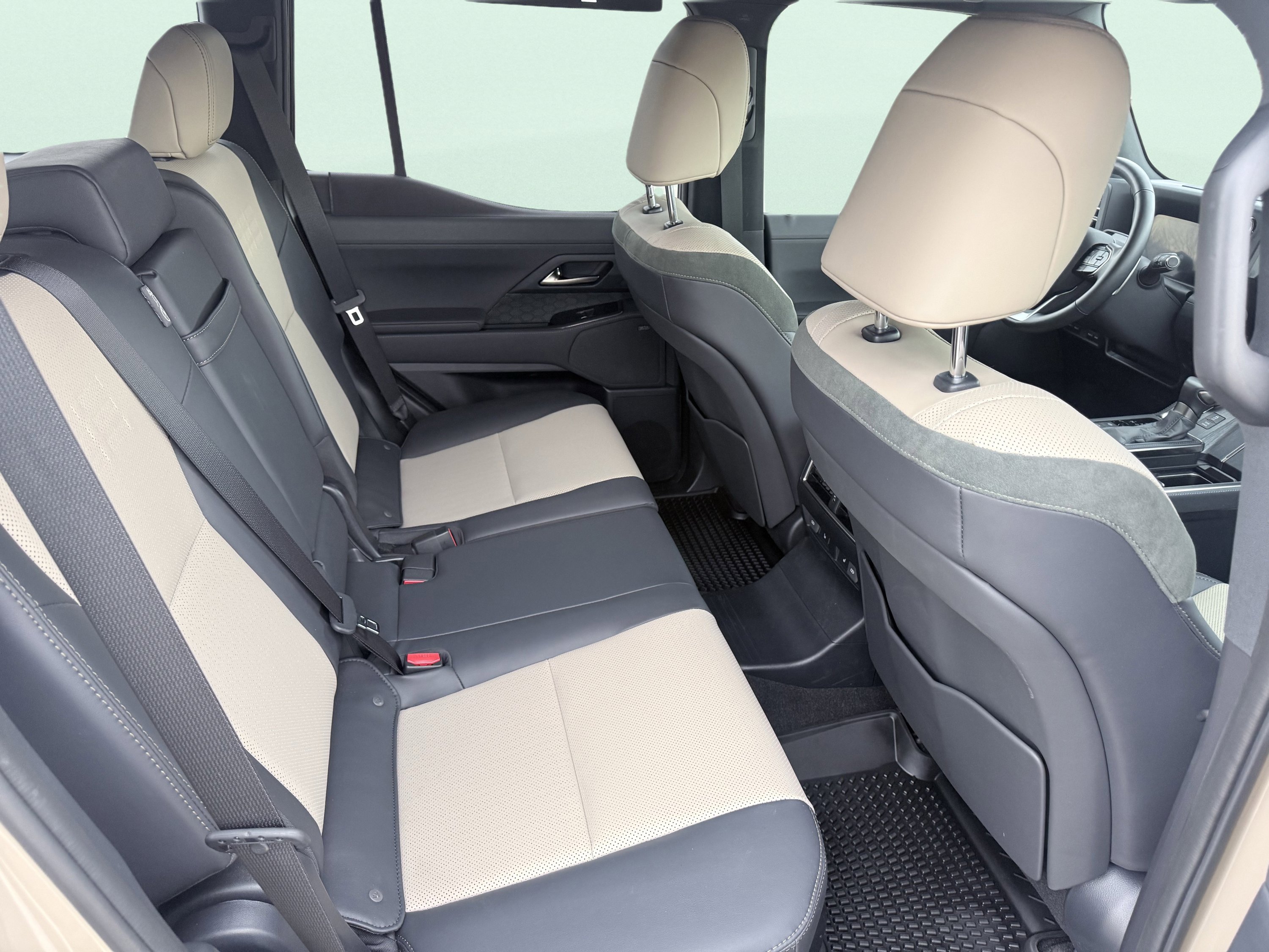 Used 2025 Lexus GX 550 image 51