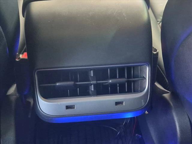 Used 2018 Tesla Model 3 Long Range RWD image 17