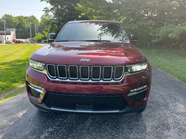 Used 2025 Jeep Grand Cherokee Limited AWD/4WD image 8