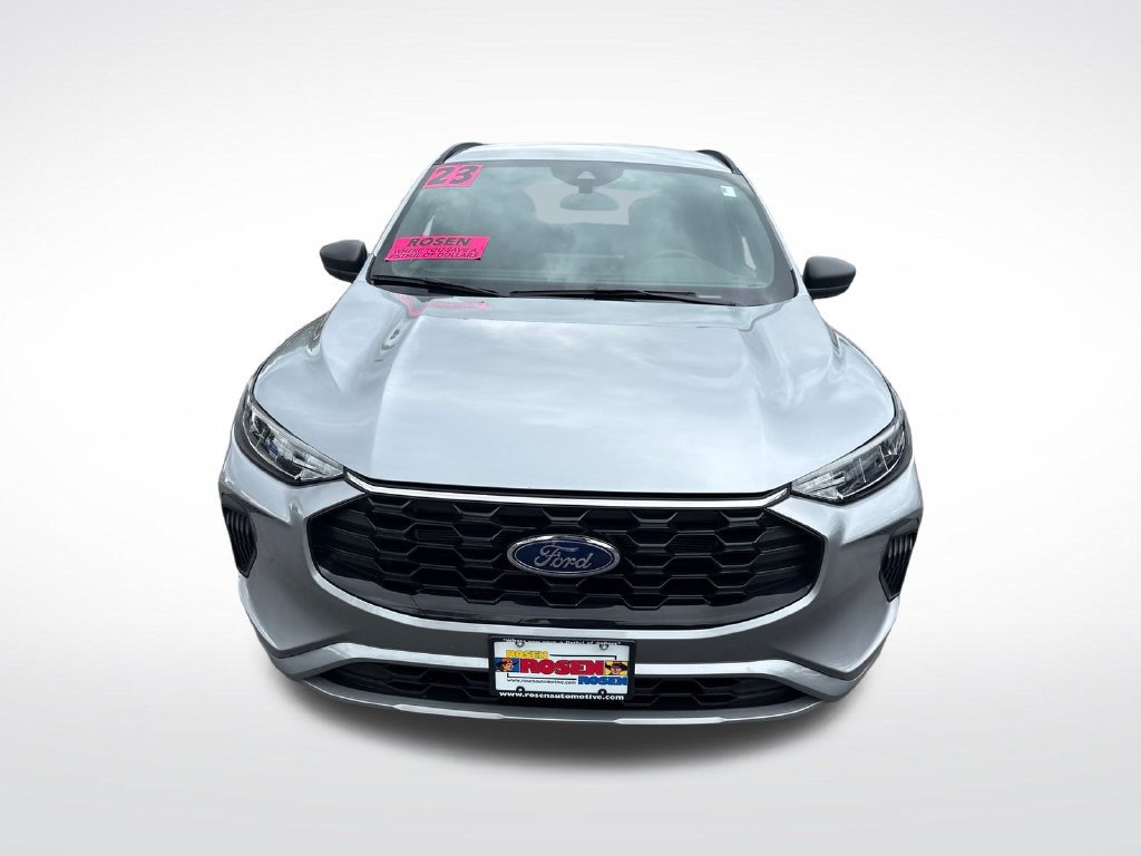 Used 2023 Ford Escape ST-Line w/ Tech Pack #1 AWD/4WD image 8