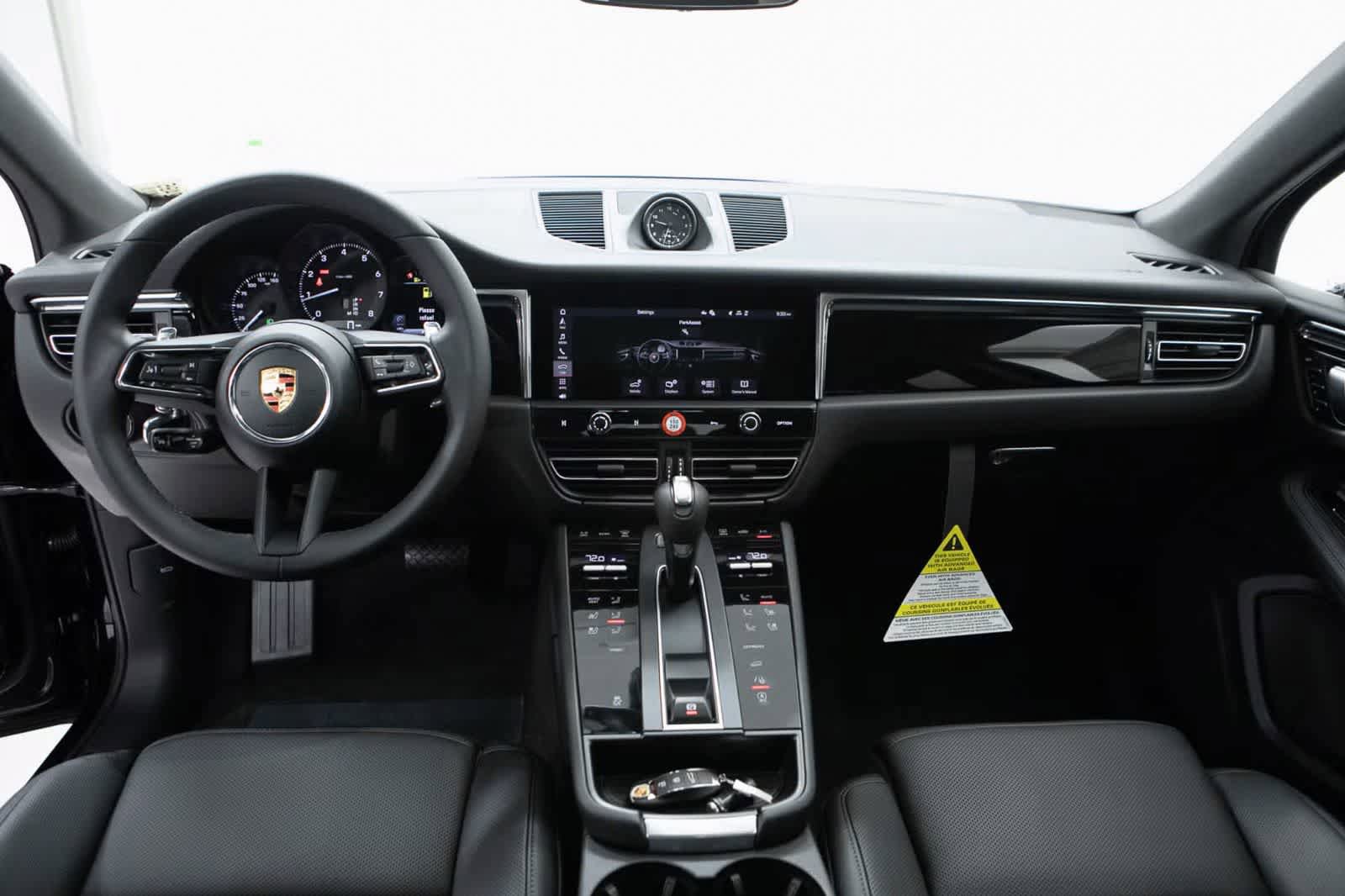 Certified 2026 Porsche Macan AWD/4WD image 13