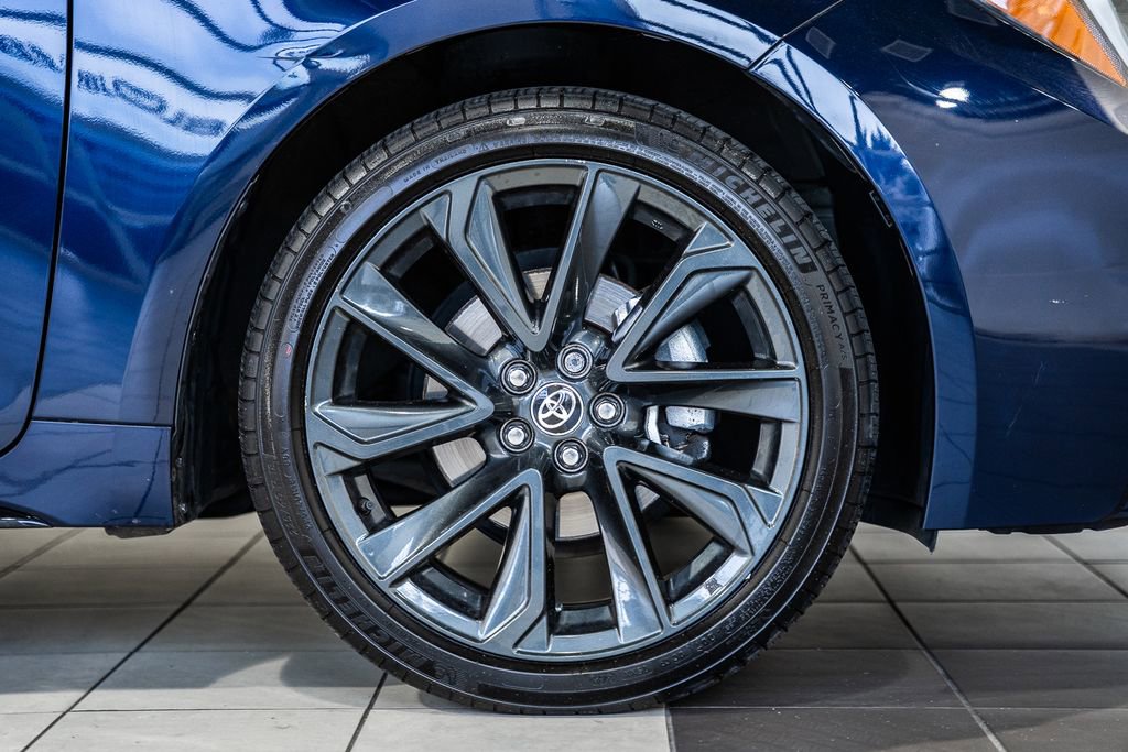 Used 2024 Toyota Corolla SE w/ SE Convenience Package image 13