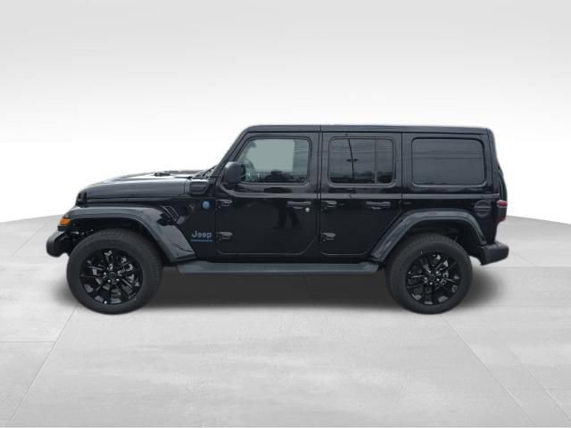 Used 2025 Jeep Wrangler Unlimited Sahara image 3