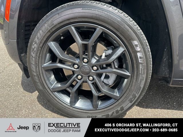 Used 2023 Jeep Grand Cherokee 30th Anniversary AWD/4WD image 16