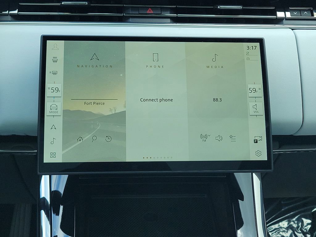 Used 2025 Land Rover Range Rover Sport SE AWD/4WD image 21