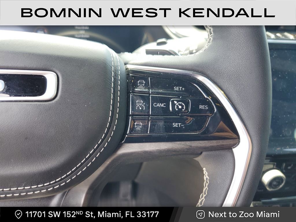 Used 2023 Jeep Grand Cherokee Overland w/ Luxury Tech Group IV image 29