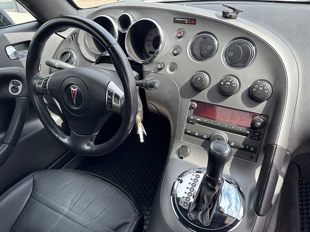 Used 2007 Pontiac Solstice Convertible w/ Premium Package RWD image 33