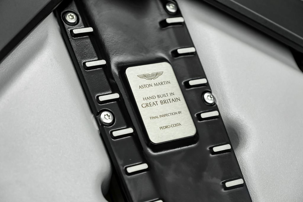 Used 2022 Aston Martin DBS Superleggera RWD image 39