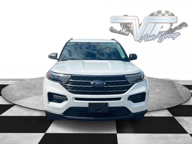 Certified 2024 Ford Explorer XLT w/ Class IV Trailer Tow Package AWD/4WD image 2