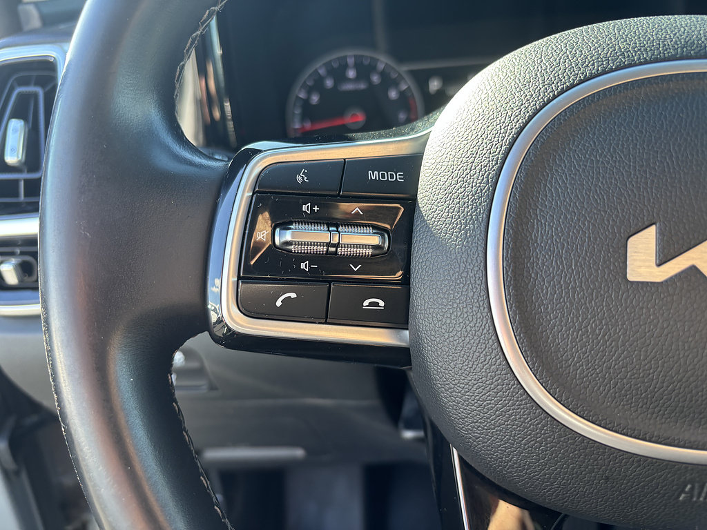 Used 2022 Kia Sorento SX AWD/4WD image 24